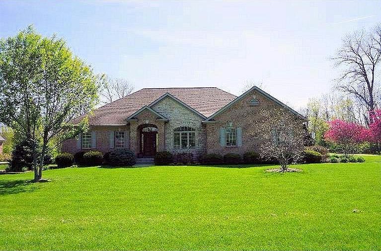 1st image of 692 Dorothy Dr