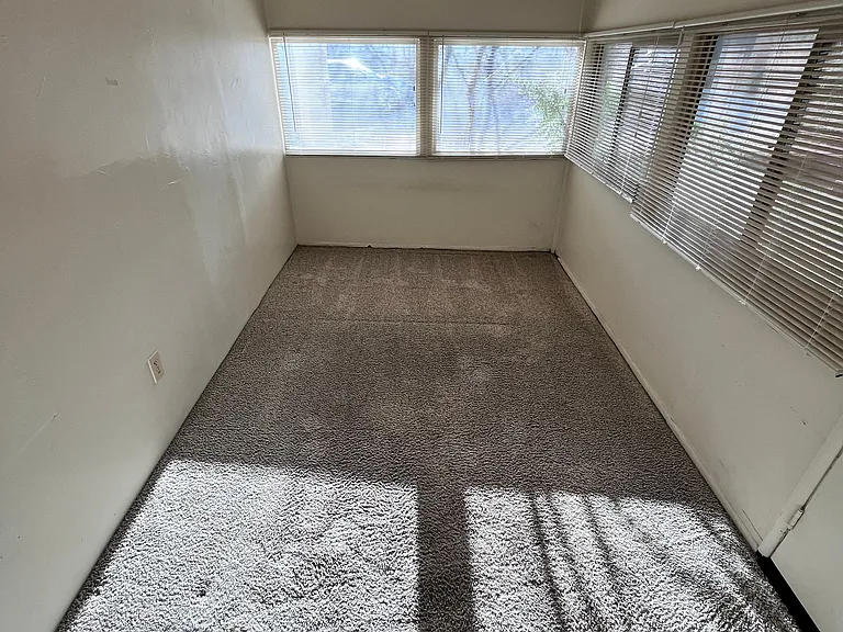 3706 E Fairmount St #EE — Photo 13