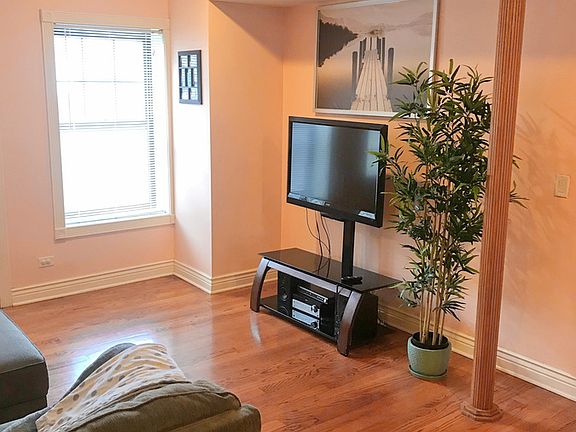 5th image of 2610 W Rosemont Ave APT D1
