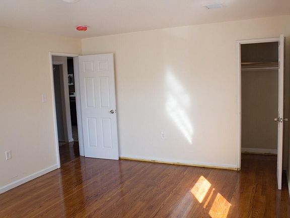 4th image of 18 Campfield St #20