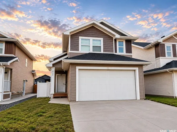 811 Labine CRESCENT, Saskatoon, SK S7L 6C8