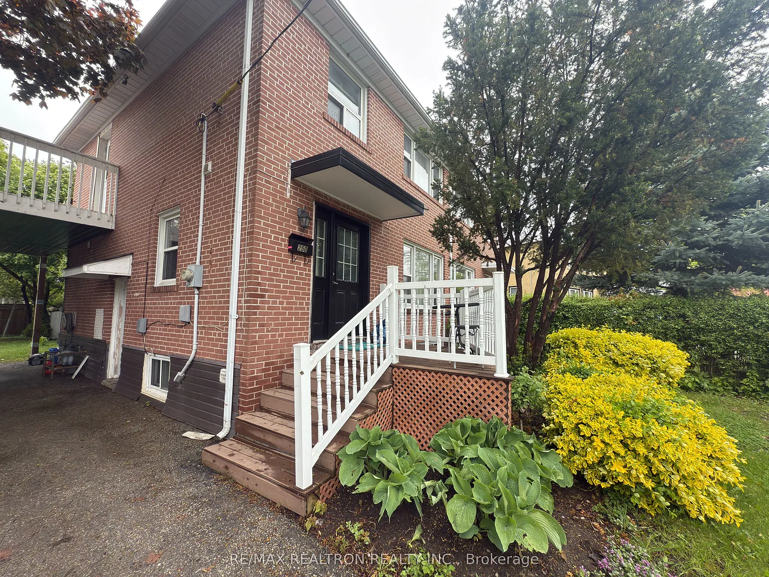 250 McConvey Dr photo 1