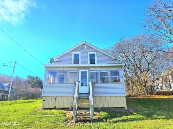 1 Brookdale Ave, Whitehall, NY 12887