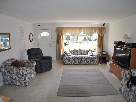 2nd image of 360 Carmine Dr