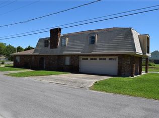 6401 Louis Elam St, Violet, LA 70092