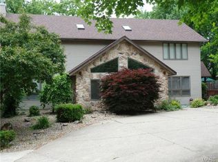 2218 Palmyra Rd, Hannibal, MO 63401