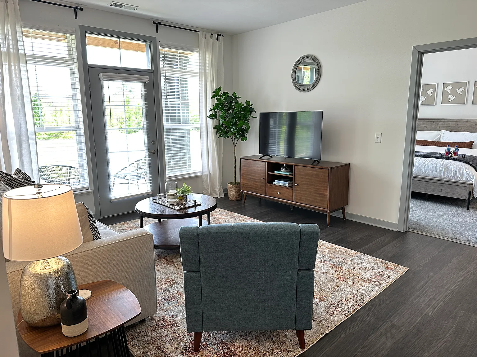1 bed, $3,870 — Photo 3