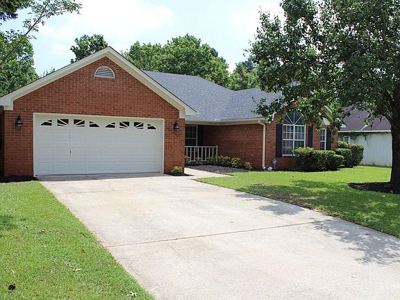 3rd image of 4564 Oxford Dr