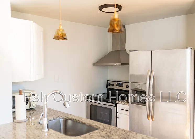 2 bed, 1.0 bath, 850 sqft, $1,550 — Photo 1