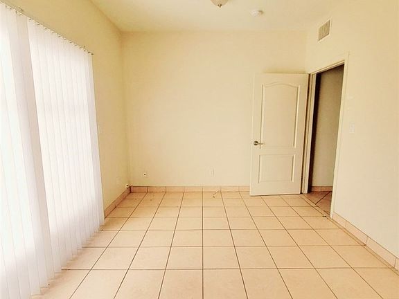 5th image of 316 S New Hampshire Ave APT 107
