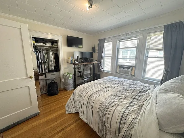 118 Holton St #1 — Photo 8