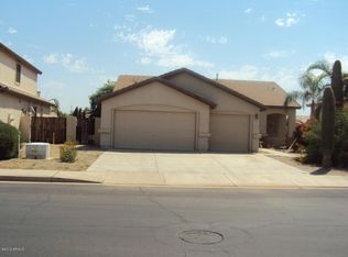 1077 S Portland Ave, Gilbert, AZ 85296