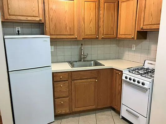 Rented by Joe Gotham LTD | media 15