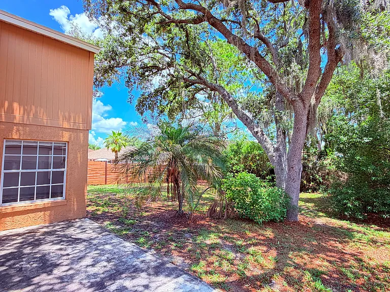 10725 Brice Ct — Photo 26