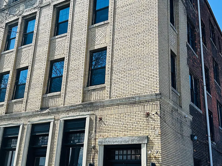 9 Woodland Apartments — Photo 4