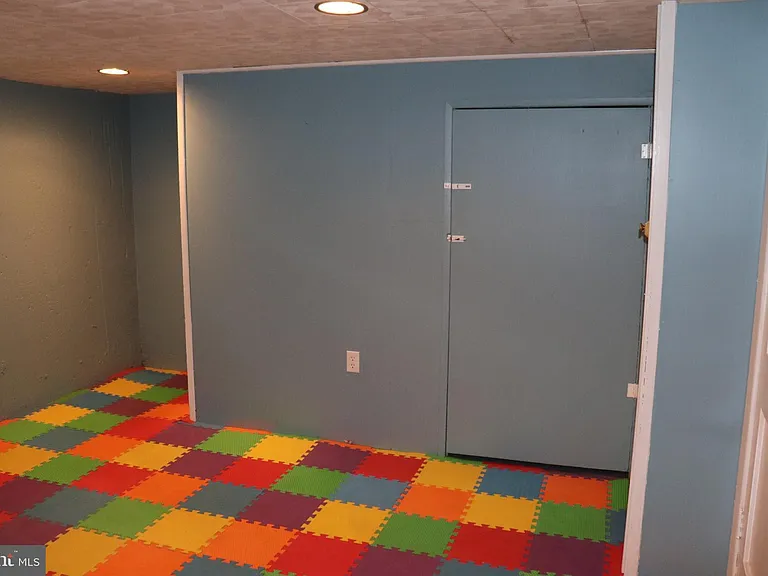 317 W Salaignac St — Photo 20