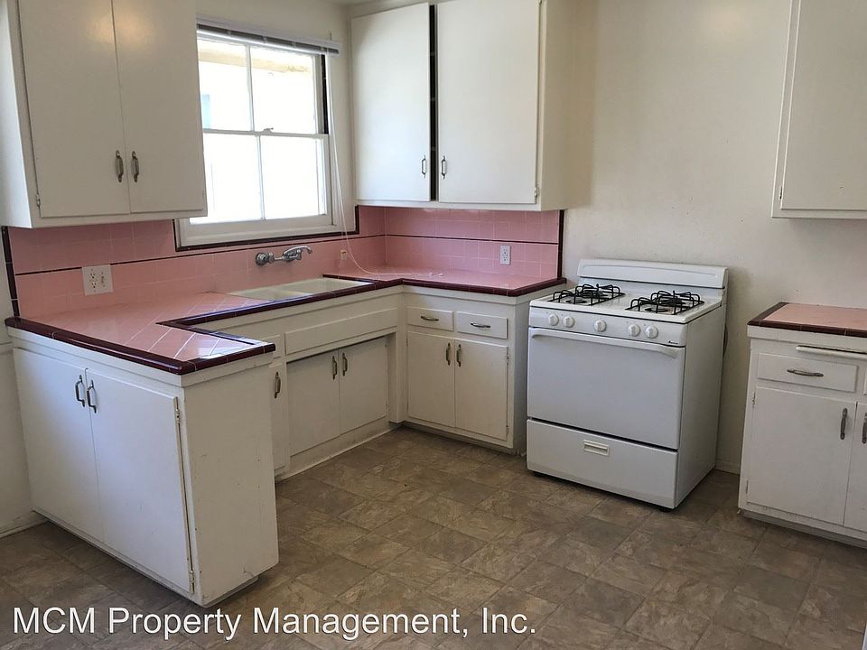 1st image of 1246 N Orange Dr APT 7