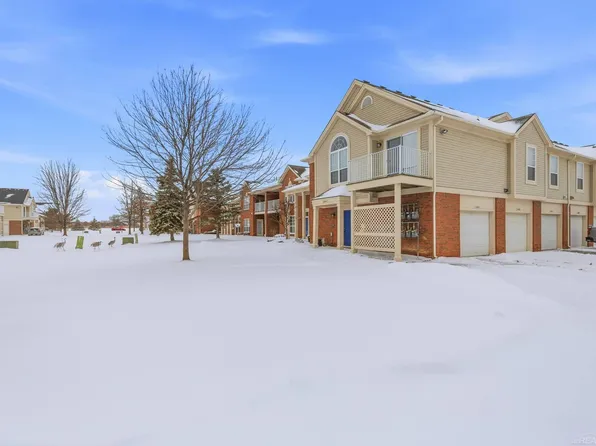 51651 Hale Ln, Chesterfield, MI 48051