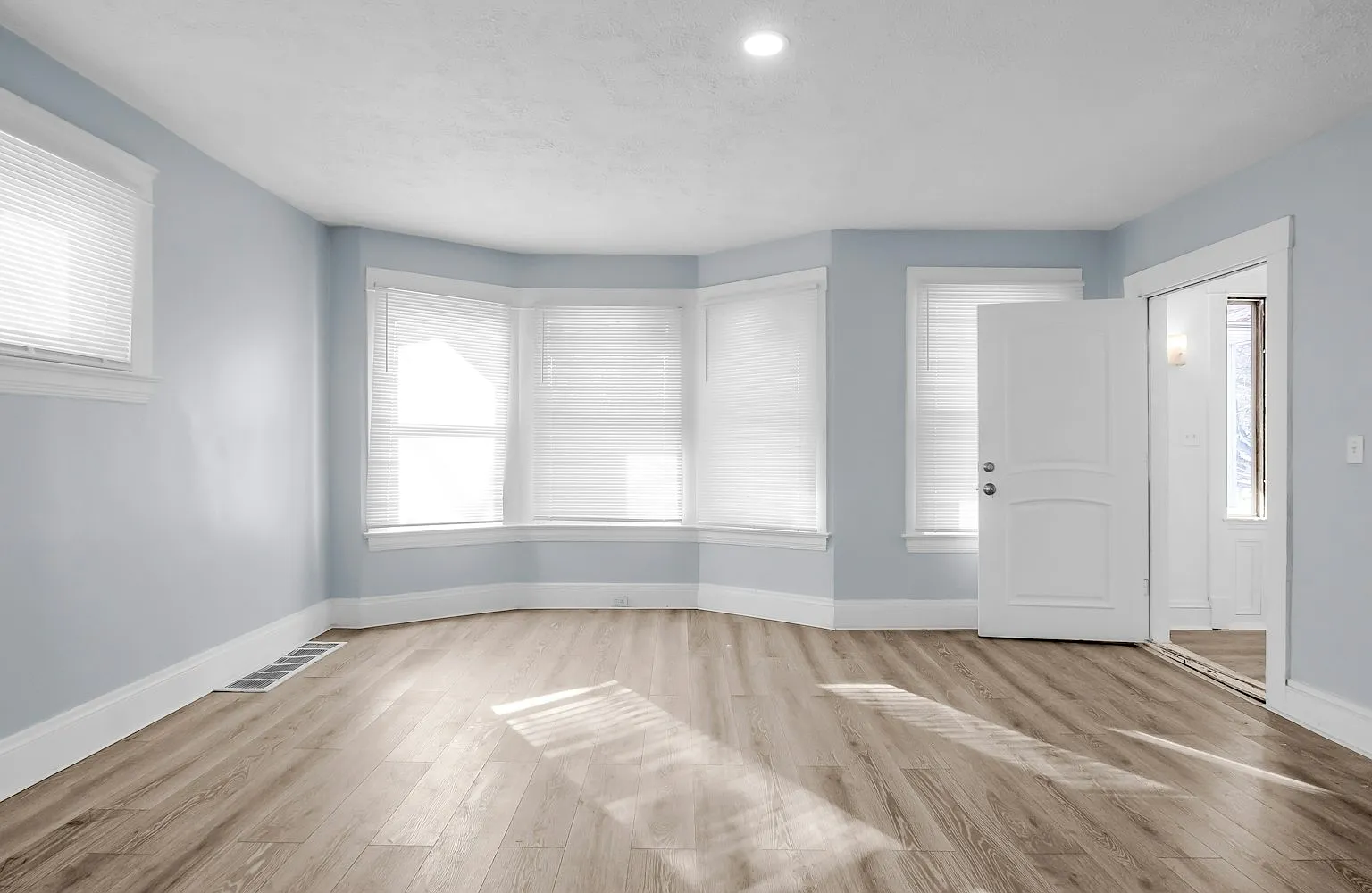11215 Whitmore Avenue, Unit B (Upstairs) — Photo 4
