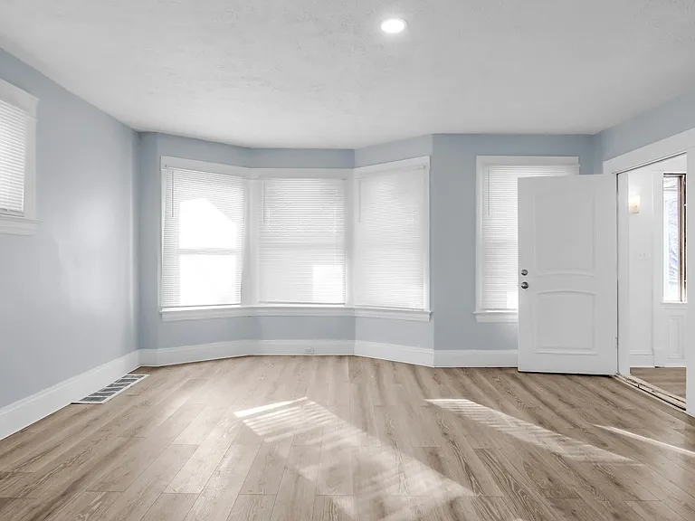 11215 Whitmore Ave #B — Photo 4