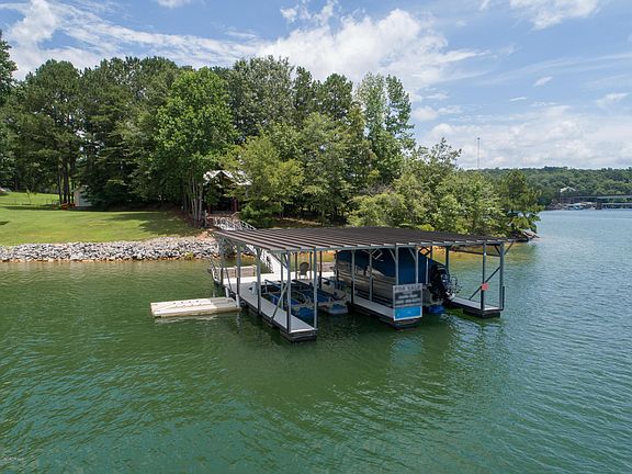 Image 4: Dock