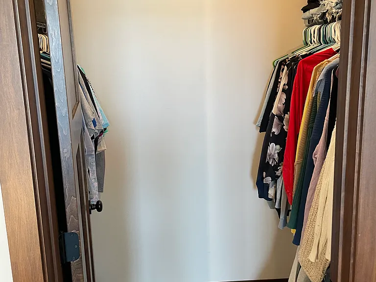 2435 Foxglove Cir — Photo 10