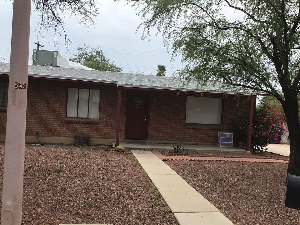 1st image of 542 E Flores St