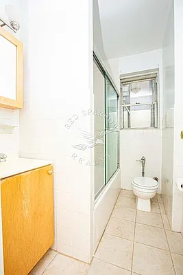 Rented by Red Sparrow Realty Group | media 48