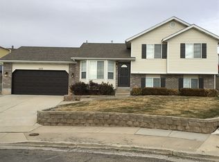 1317 E Nalder Cir, Layton, UT 84040