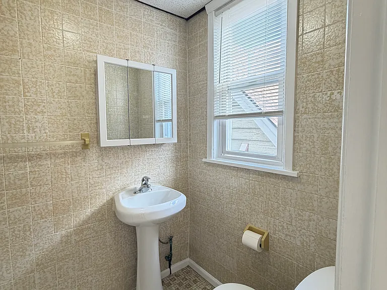 52 Spring St #5 — Photo 9