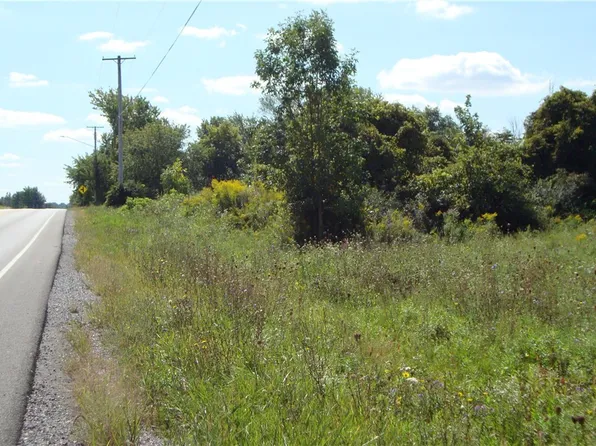 5800 Salt Rd, Clarence, NY 14031