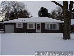 1st image of 621 Agnes St