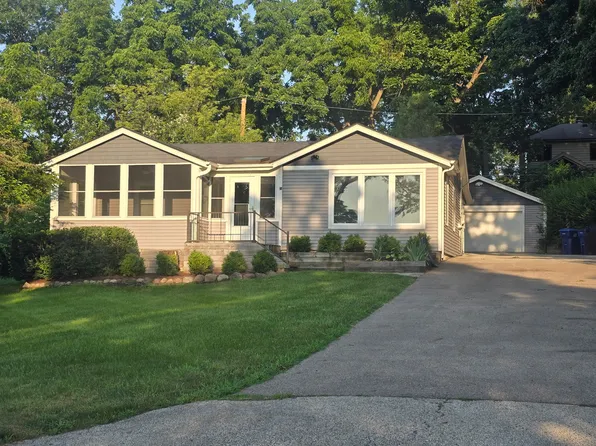 36288 S Nathan Hale Dr, Lake Villa, IL 60046