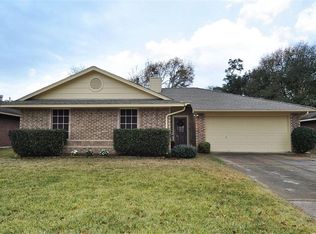 2606 Old Oak Ln, Kingwood, TX 77339