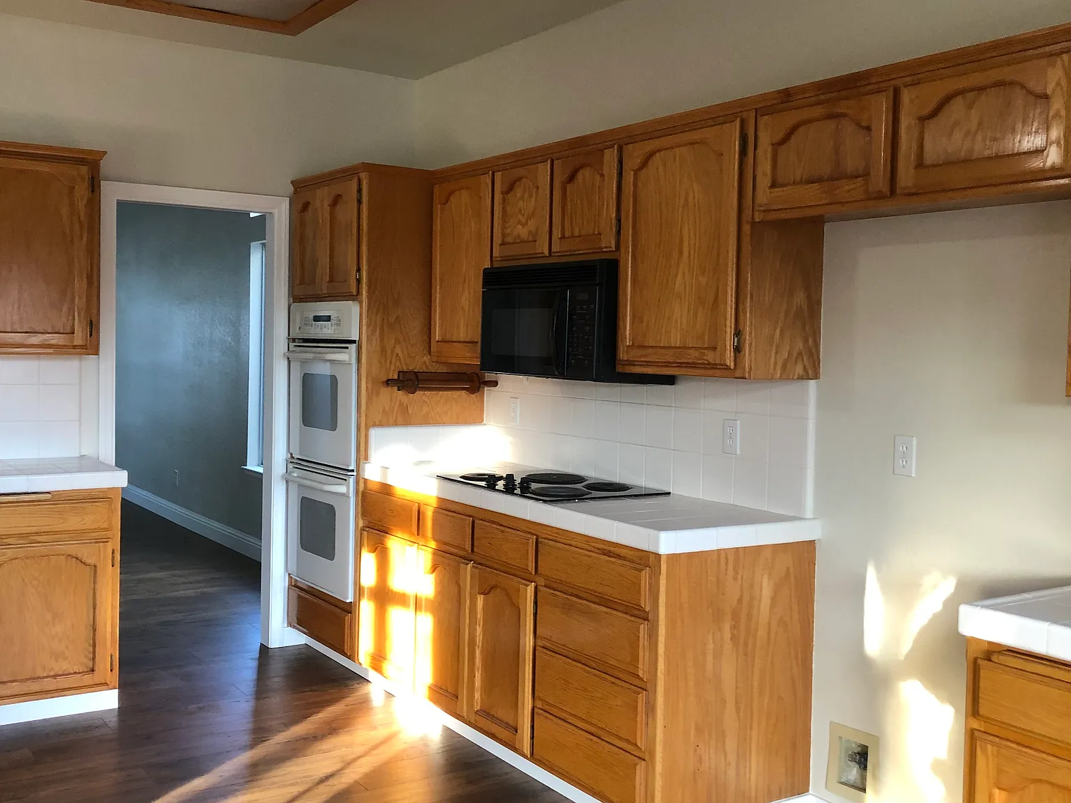 3 bed, 1740 sqft, $2,450 — Photo 2