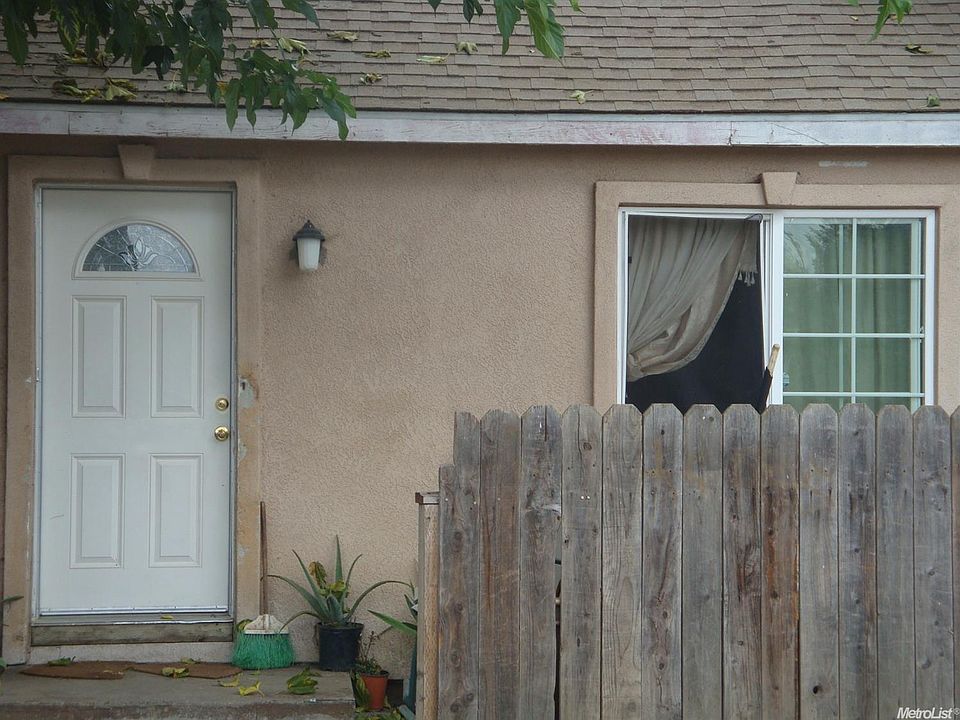 1st image of 20941 N East St