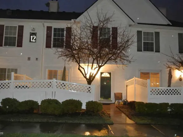 22123 Atlantic Pointe #1, Farmington Hills, MI 48336