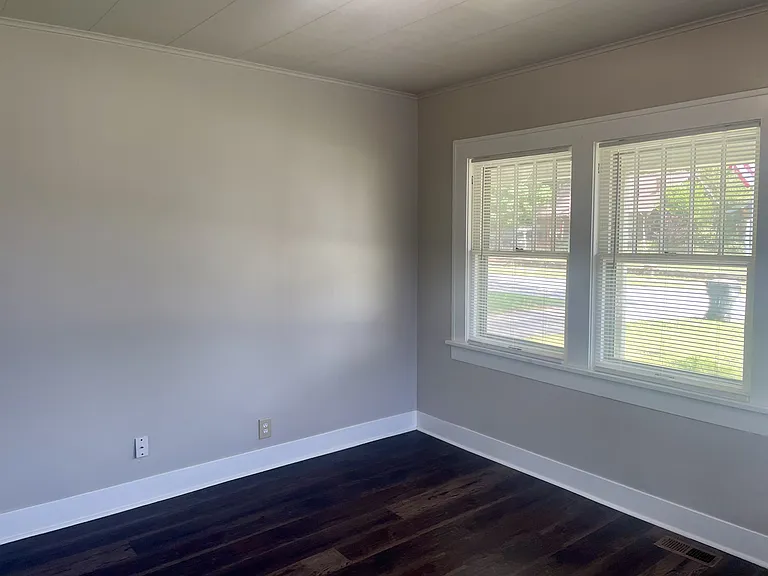 720 S Hickory St — Photo 14