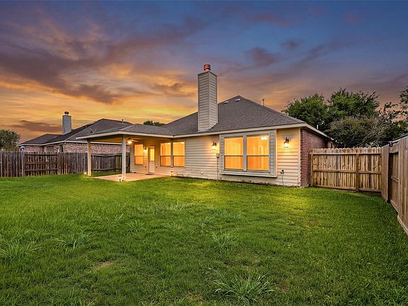 2nd image of 18010 Timber Crossing Ln