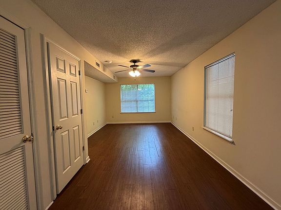 3rd image of 332 W Glenn Ave #2B-2Ba-835Sqft