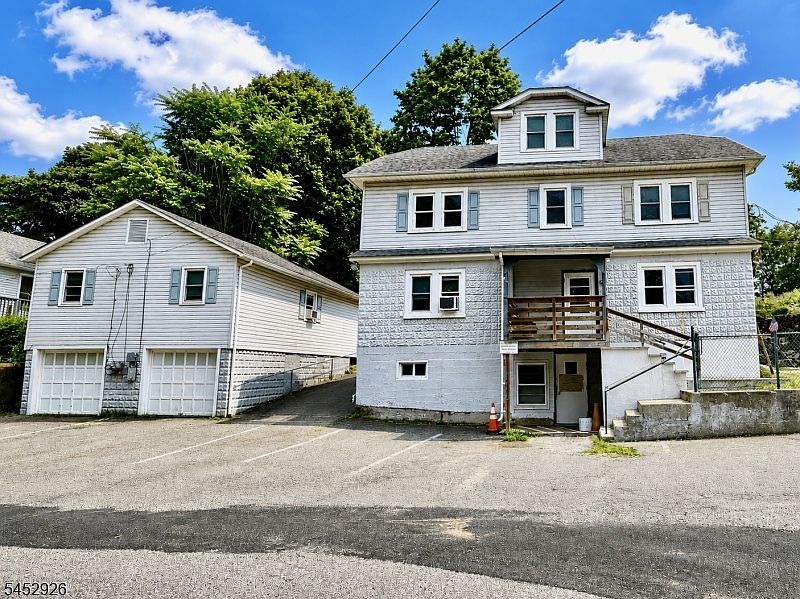 1st image of 58 Nestor St