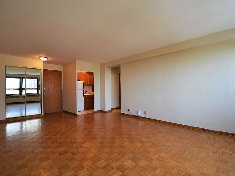 4180 Marine Terrace Apartments — Photo 98