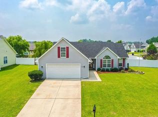 112 Huntington Dr, Raeford, NC 28376