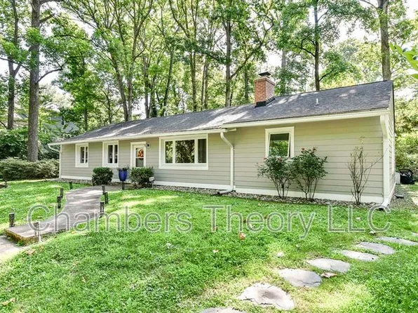 1312 Namassin Rd, Alexandria, VA 22308
