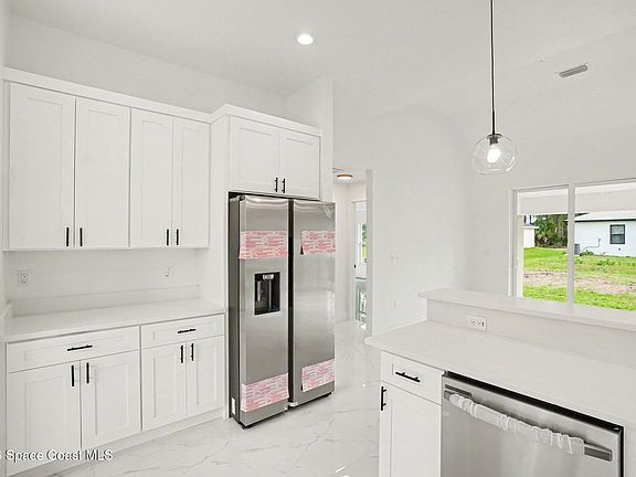 4th image of 3267 Halacka Ave SE