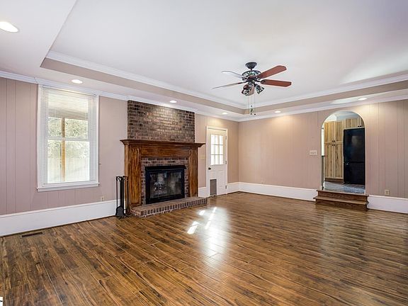 5th image of 11 Wiltshire Ct