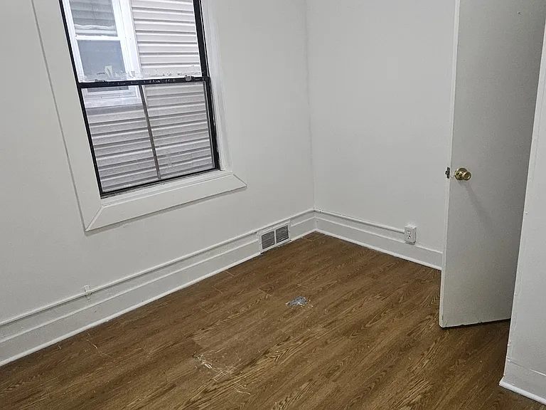 54 Linden St #1 — Photo 7