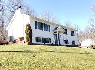 136 Claytonia Rd, Butler, PA 16001