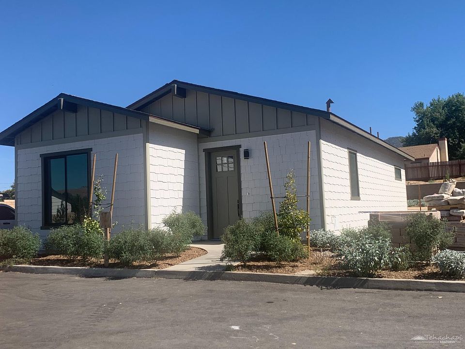1st image of 210 Pinon St #19