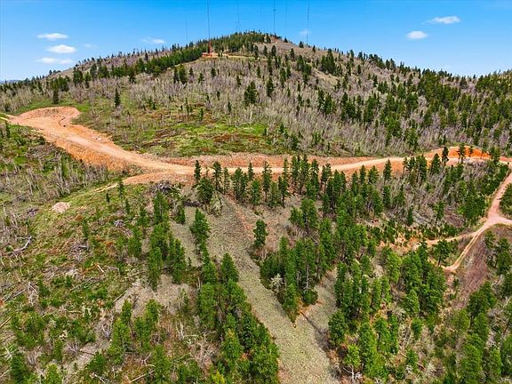 2nd image of 7 Wapiti Rd